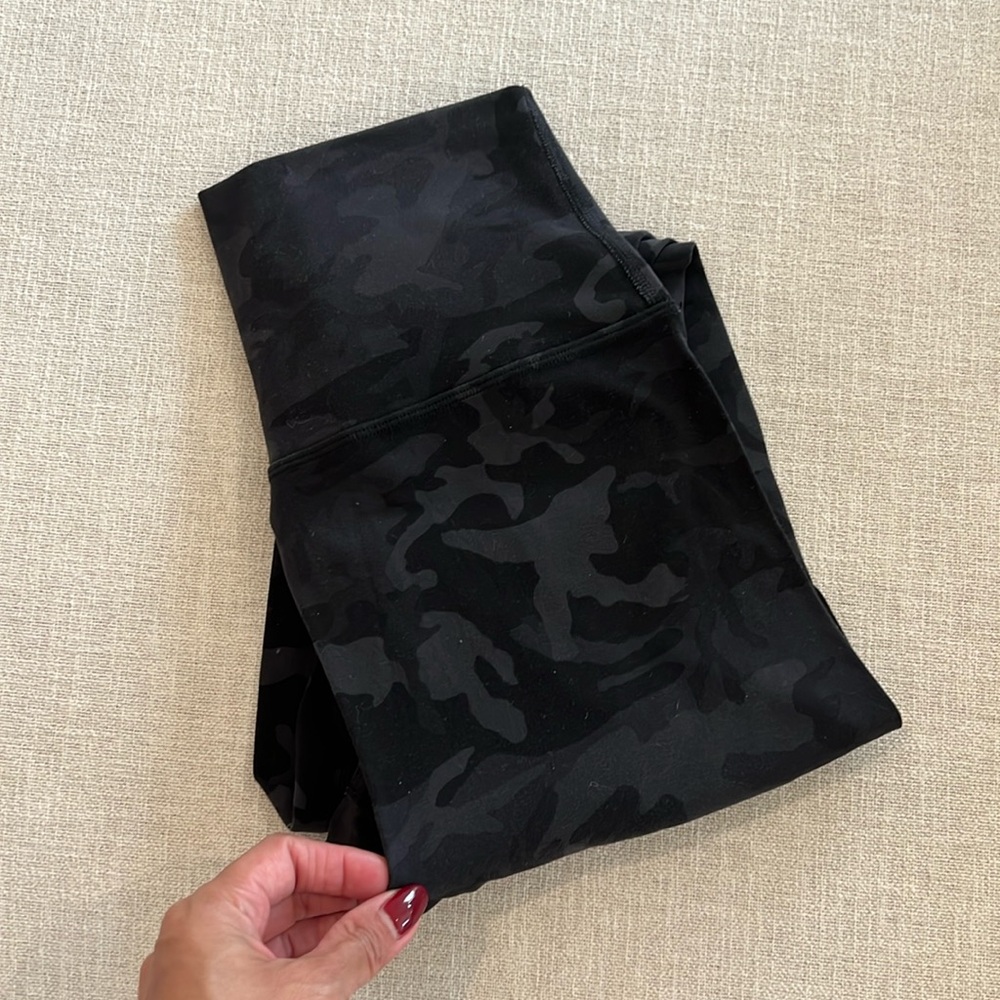 Lululemon legging size 6